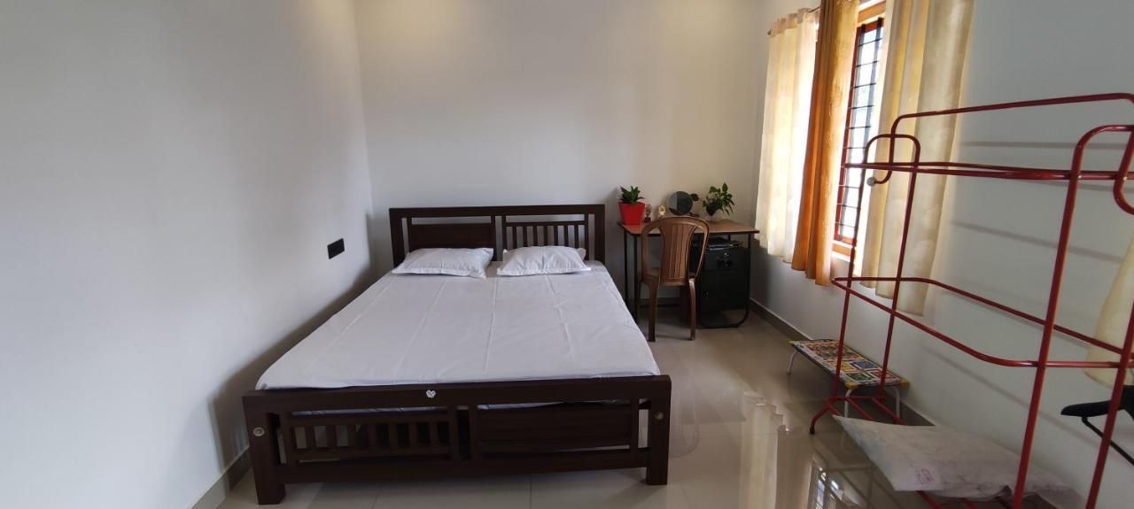 Soly'S Villa Homestay Munnar Kültér fotó